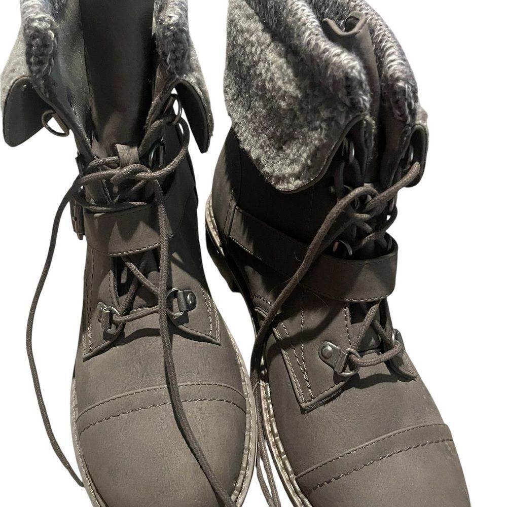 Just fav Brown Winter Boots with Fur Lining new never worn size 7.5 new